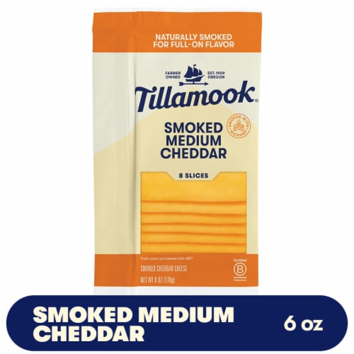Tillamook Smoked Medium Cheddar Sliced Cheese Perspective: front