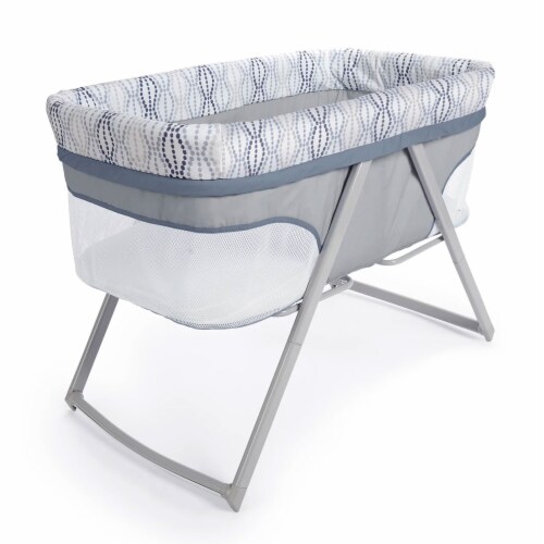 Portable rocking bassinet 2025