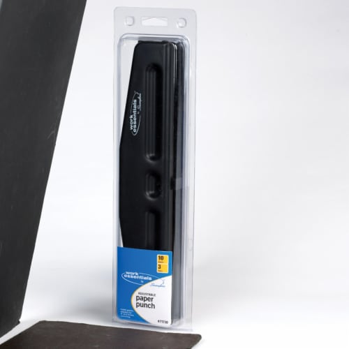 Swingline 3 hole Paper Punch Black 10 sheet - Total Qty: 1 Perspective: front