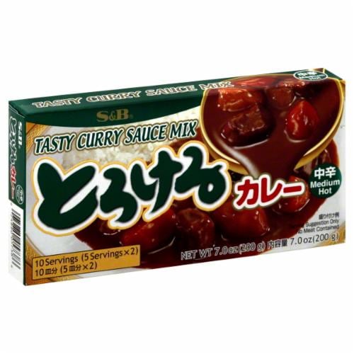 S & B Medium Hot Curry Sauce Mix Perspective: front