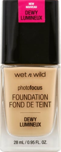 Wet n Wild Photo Focus Dewy Soft Beige Liquid Foundation Perspective: front