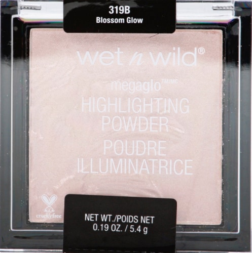 Wet n Wild® 319B MegaGlo™ Blossom Glow Highlighting Powder Perspective: front