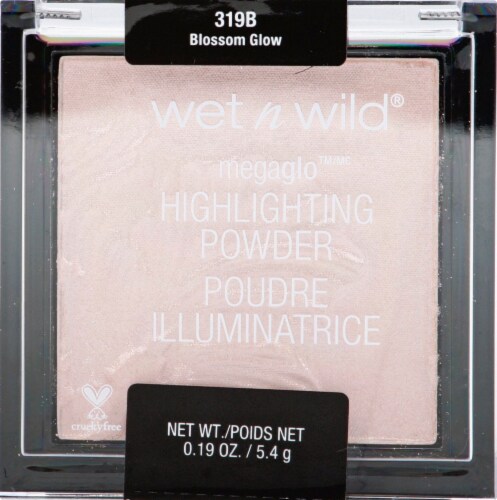 Wet n Wild® 319B MegaGlo™ Blossom Glow Highlighting Powder Perspective: front