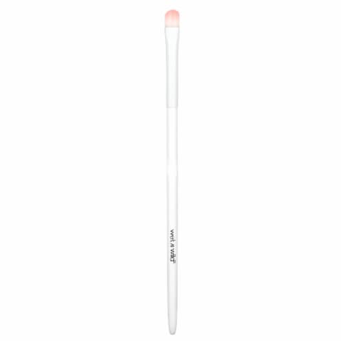 Wet n Wild® Small Concealer Brush Perspective: front
