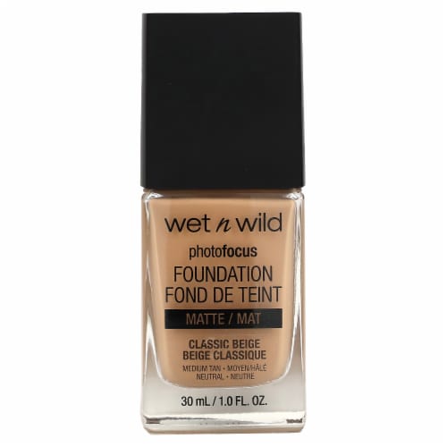 Wet n Wild® PhotoFocus™ Classic Beige Liquid Foundation Perspective: front