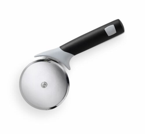 Weber Pizza Cutter Perspective: front