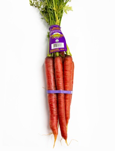 Cal-Organic™ Red Carrot Bunch Perspective: front