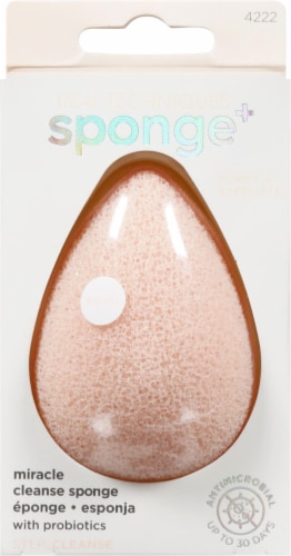 Real Techniques Miracle Cleanse Sponge Perspective: front