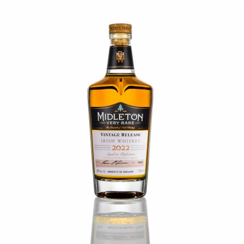 Midleton Very Rare 2022 Vintage Release Blended Irish Whiskey Perspective: front