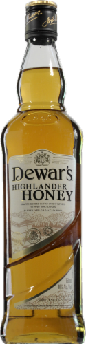 Dewar's Highlander Honey Infused Blended Scotch Whisky Perspective: front