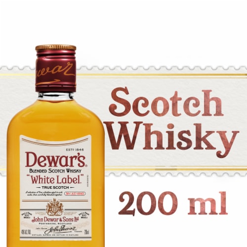 DEWAR'S® White Label Blended Scotch Whisky Perspective: front