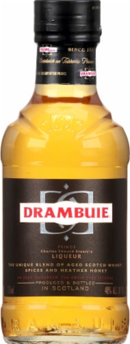 Drambuie Scotch Whisky Liqueur Perspective: front