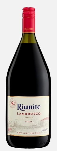 Riunite Red Lambrusco Perspective: front