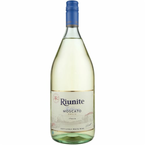Riunite Trebbiano/Moscato Italian White Wine Perspective: front