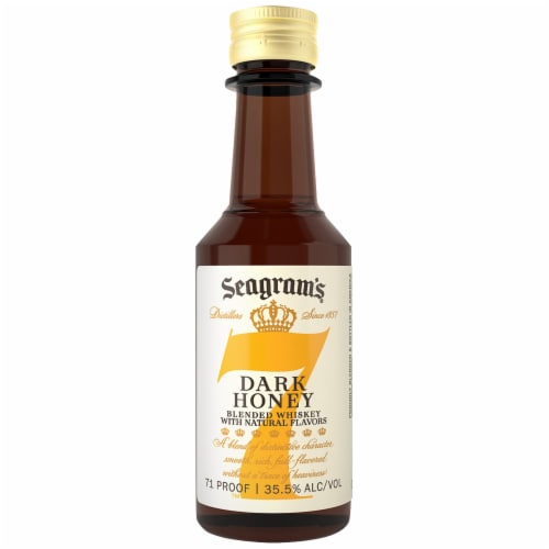 Seagram's 7 Crown Dark Honey Blended Whiskey Perspective: front