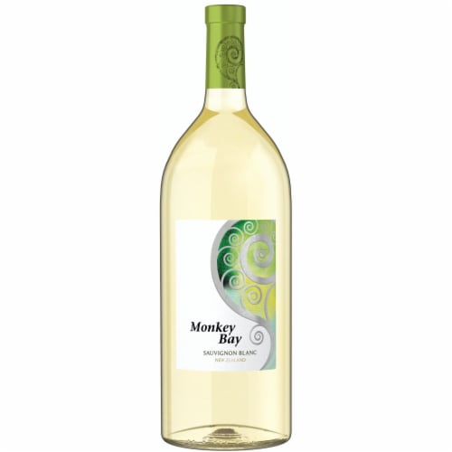 Monkey Bay Sauvignon Blanc New Zealand White Wine Perspective: front