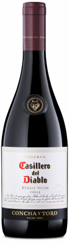 Casillero del Diablo Pinot Noir Red Wine Perspective: front