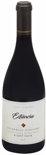 Estancia Reserve Stonewall Vineyard Pinot Noir Red Wine Perspective: front