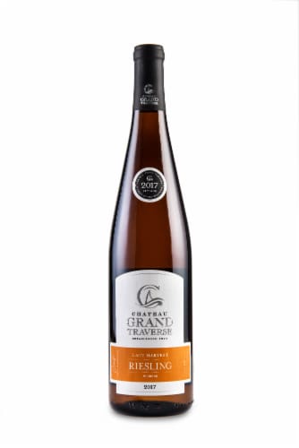 Chateau Grand Traverse Late Harvest Riesling Michigan White Wine Perspective: front