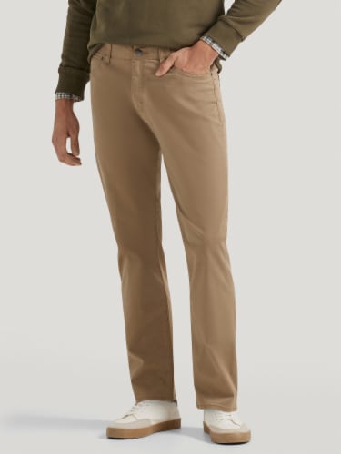 Extreme Motion Denim Straight Fit Tapered Leg - Cougar Perspective: front