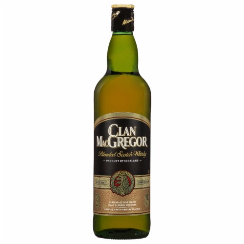 Clan MacGregor Blended Scotch Whisky Perspective: front