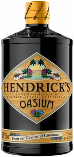 Hendrick's® Oasium Gin Perspective: front