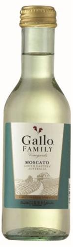 Gallo Family Vineyards White Moscato Wine Perspective: front