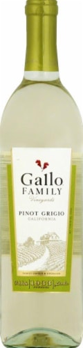 Gallo Family Vineyards Pinot Grigio California White Wine Perspective: front