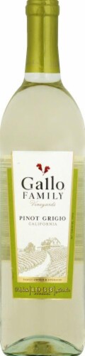 Gallo Family Vineyards Pinot Grigio California White Wine Perspective: front