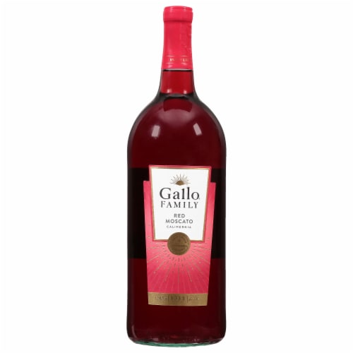 Gallo Family Vineyards Red Moscato California Wine Perspective: front