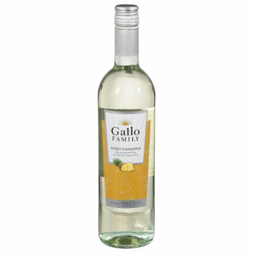 Gallo Family Vineyards Sweet Pineapple White Wine Perspective: front