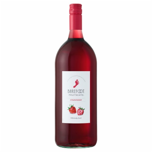 Barefoot® Fruitscato™ Strawberry Moscato Sweet Wine Perspective: front