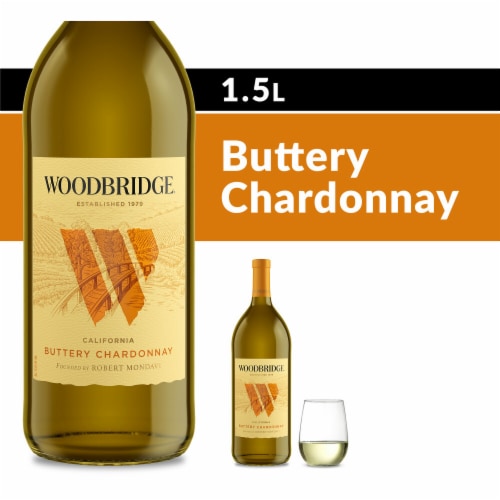 Woodbridge Buttery Chardonnay White Wine Perspective: front