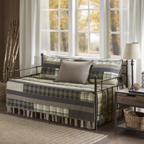 Unique outlet daybed bedding