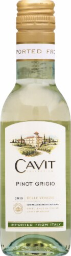 Cavit Pinot Grigio Perspective: front
