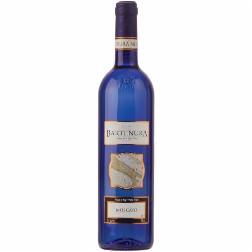 Bartenura Moscato Italian White Wine Perspective: front