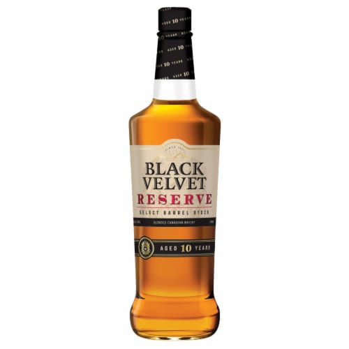 Black Velvet Aged 10 Years Reserve Select Stock Canadian Whisky Perspective: front