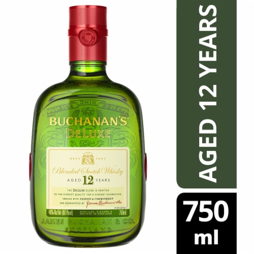 Buchanan's DeLuxe Aged 12 Years Blended Scotch Whisky Perspective: front