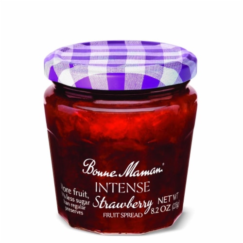 Bonne Maman® Intense Strawberry Fruit Spread Perspective: front