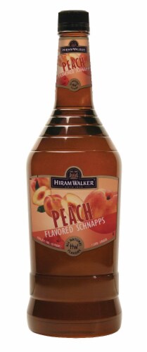 Hiram Walker Peach Schnapps Perspective: front
