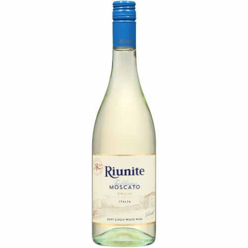 Riunite Trebbiano Moscato Italy White Wine Perspective: front