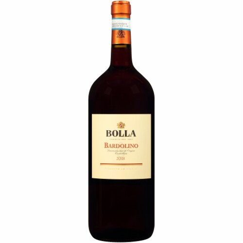 Bolla Bardolino Italian Red Wine Perspective: front