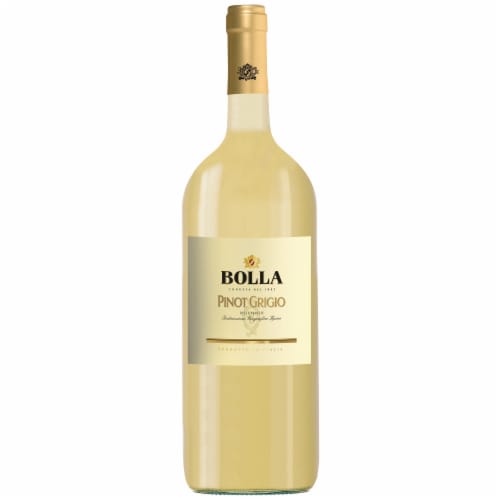 Bolla Pinot Grigio Italian White Wine Perspective: front