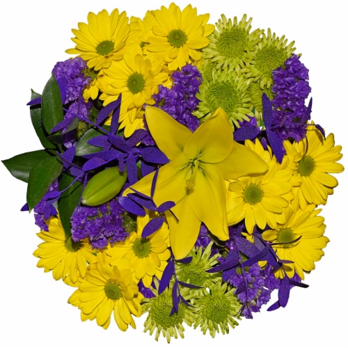 World Class Flowers Extravaganza Bouquet Perspective: front