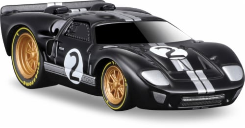 Maisto Muscle Machines 1993 Ford Mustang SVT Cobra -  Patrol Black Perspective: front