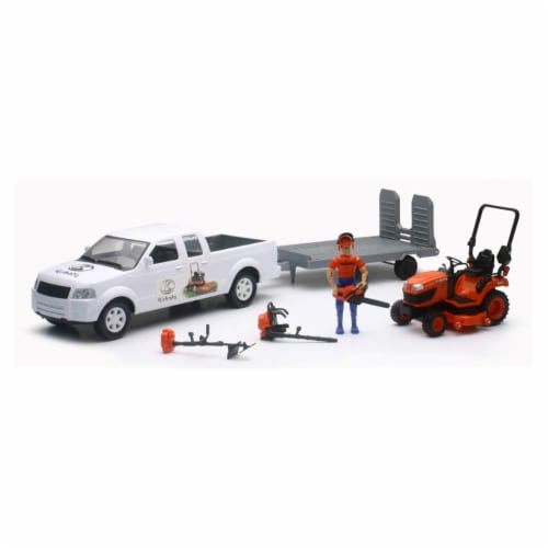 1:20 Pick Up And Trailer W/ Kubota Lawn Mower Set Perspective: front