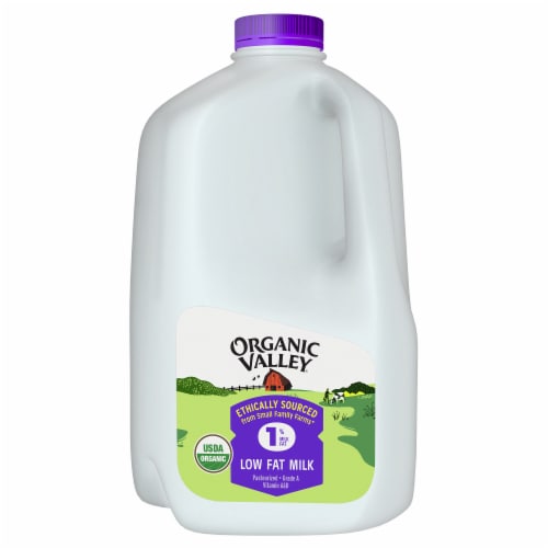 Organic Valley 1% Lowfat Milk Perspective: front