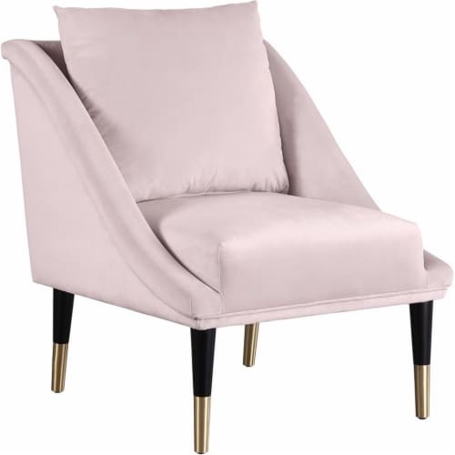 Meridian Furniture Elegante Velvet Chair Meridian Furniture Elegante Velvet Chair