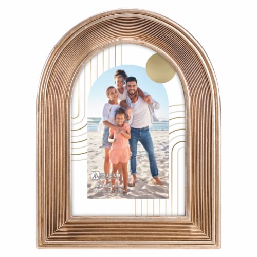 Malden International Designs Gold Arch Resin Picture Frame Perspective: front