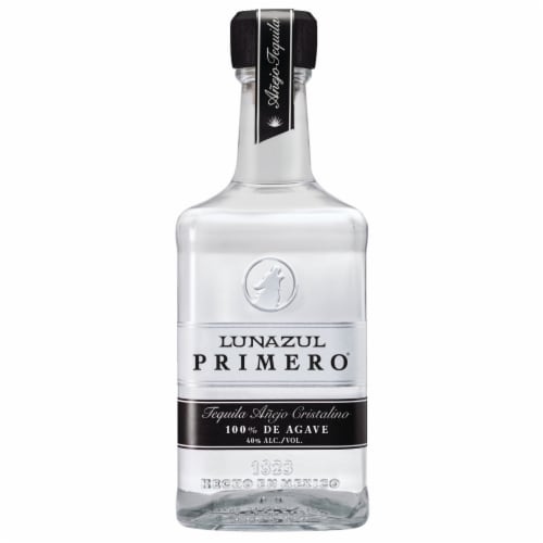 Lunazul Tequila Anejo Primero Perspective: front